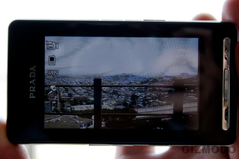 Illustration for article titled Settling this iPhone vs. LG Prada Nonsense